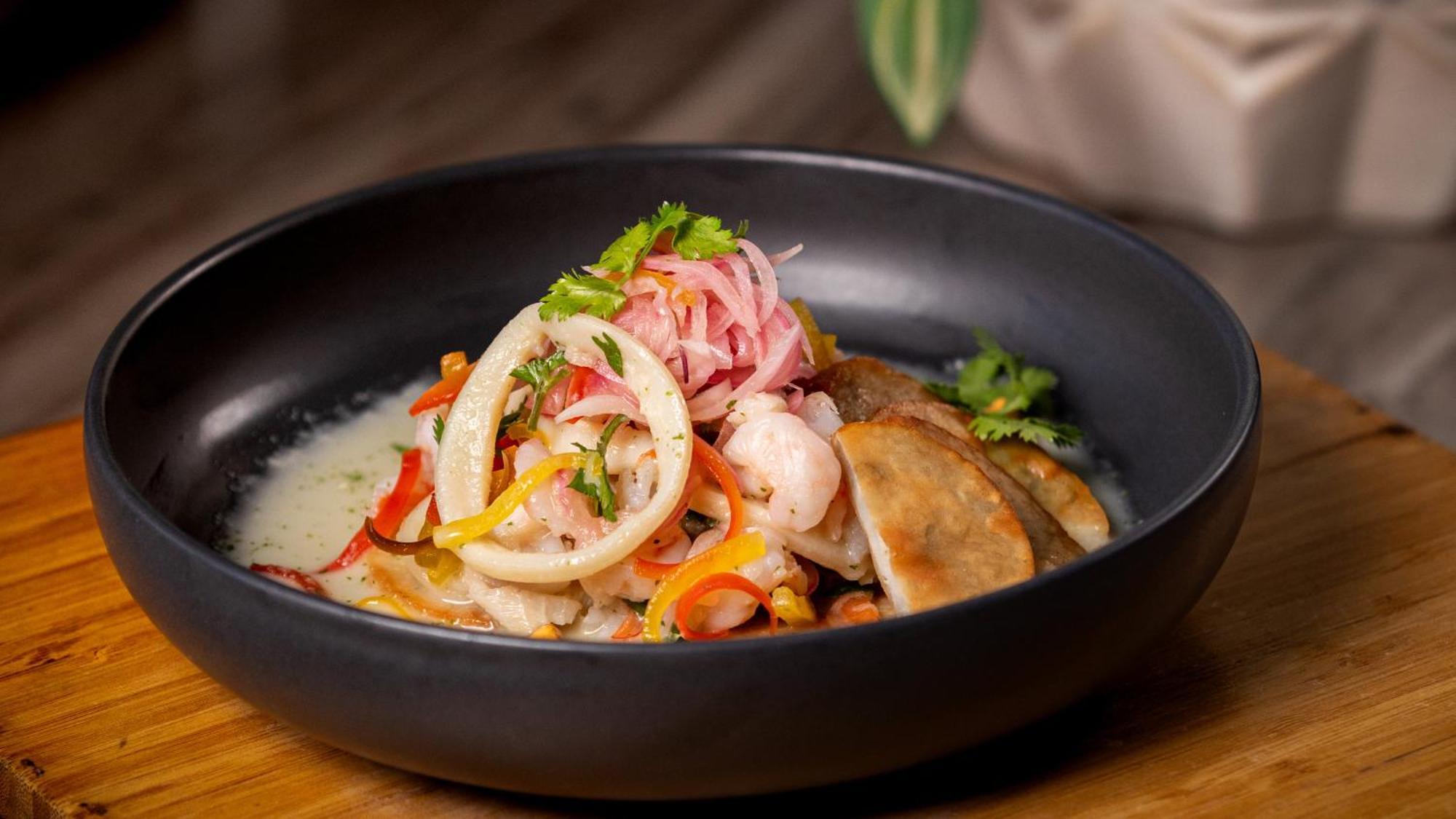 홀리데이 인 산토 도밍고 호텔 앤 스위트 산토도밍고 외부 사진 Ceviche